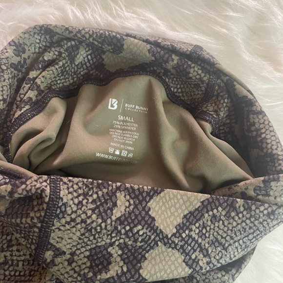 BuffBunny Leggings - Picture 4 of 4